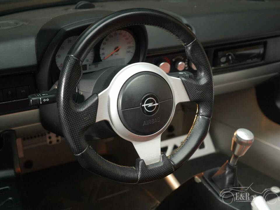 Image 4/5 of Opel Speedster 2.2 (2002)