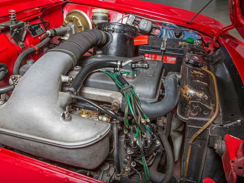 Immagine 28/31 di Alfa Romeo Giulia GTA 1300 Junior (1968)