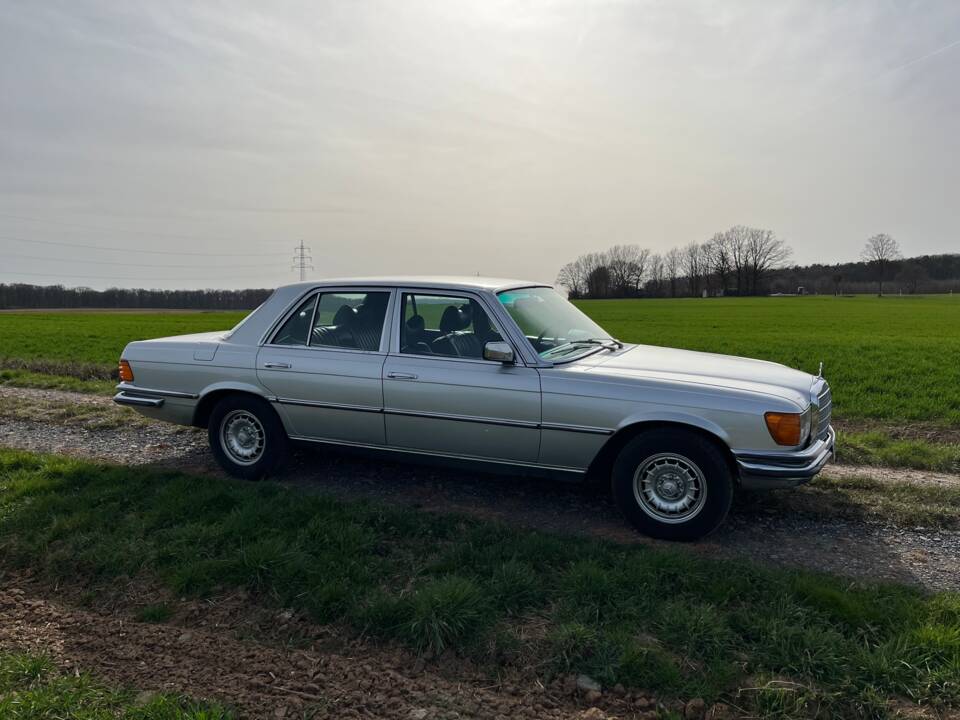Image 6/17 de Mercedes-Benz 280 SE (1977)