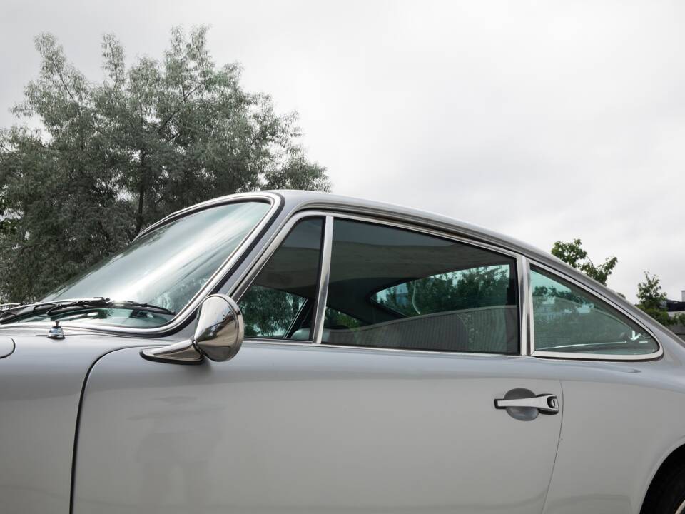 Image 20/27 of Porsche 911 2.0 T (1969)