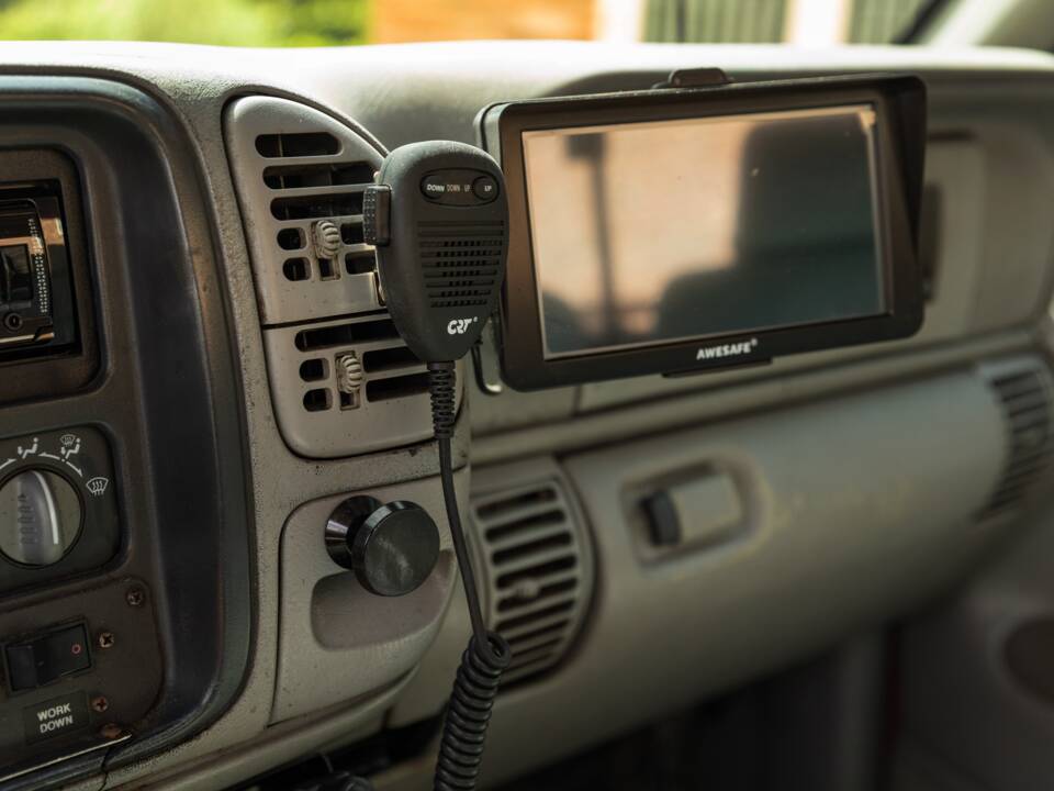 Bild 13/29 von GMC Sierra 2500 (1998)