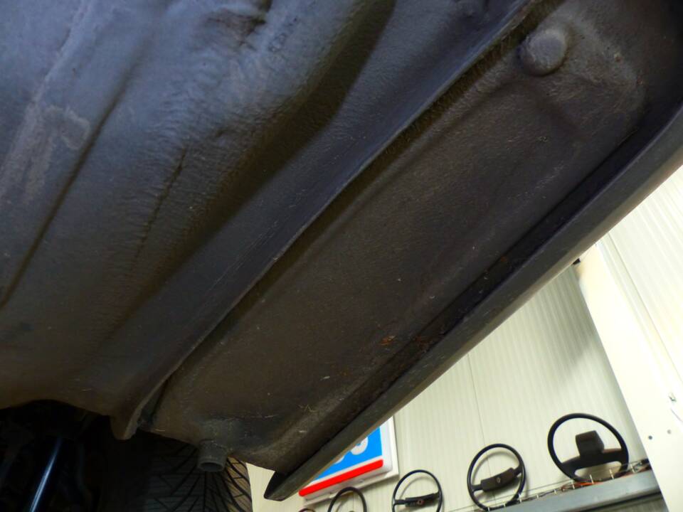 Afbeelding 55/63 van Mercedes-Benz 230 CE (1988)