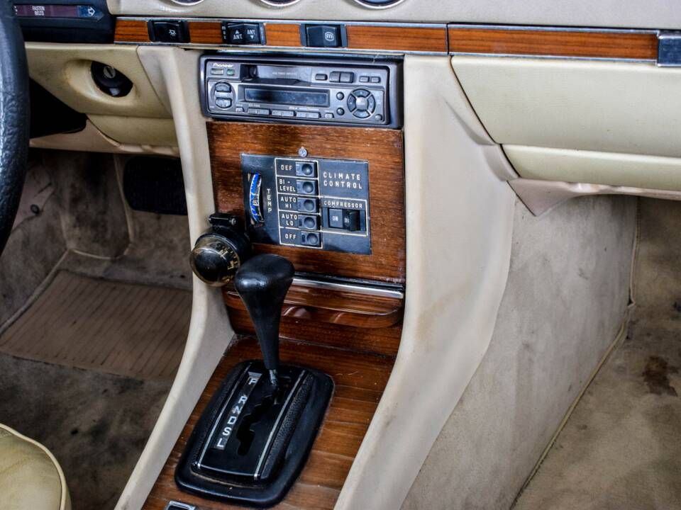 Bild 48/50 von Mercedes-Benz 450 SL (1978)