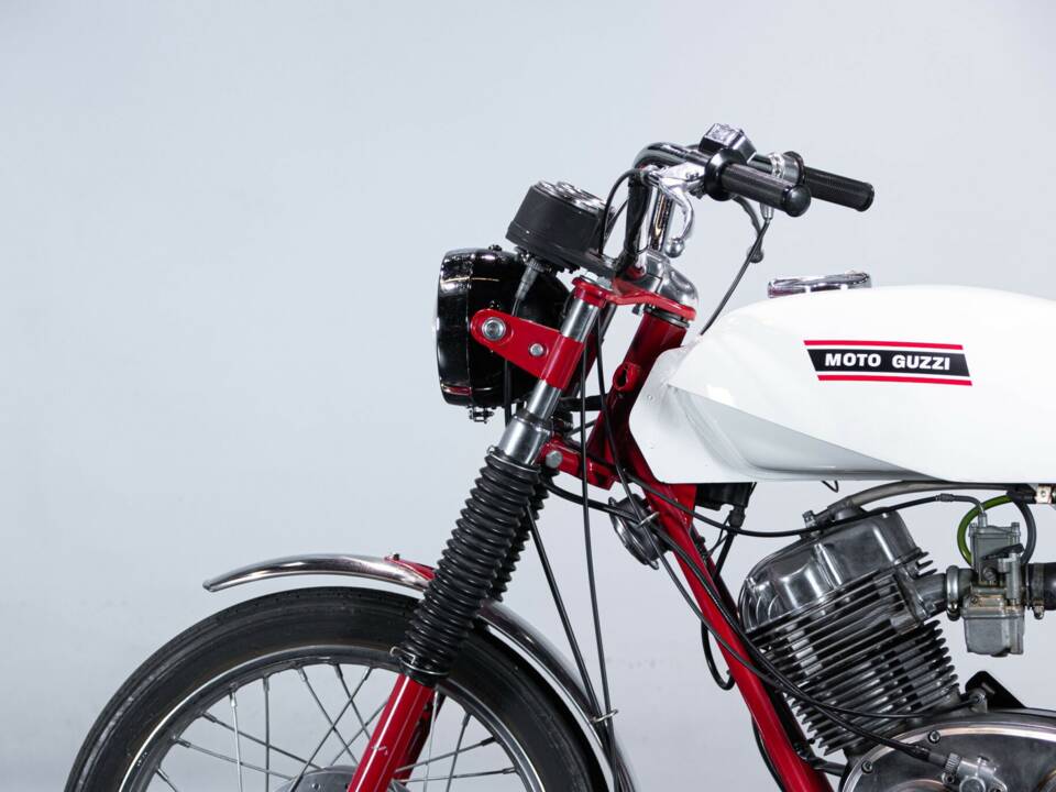 Immagine 23/50 di Moto Guzzi DUMMY (1971)