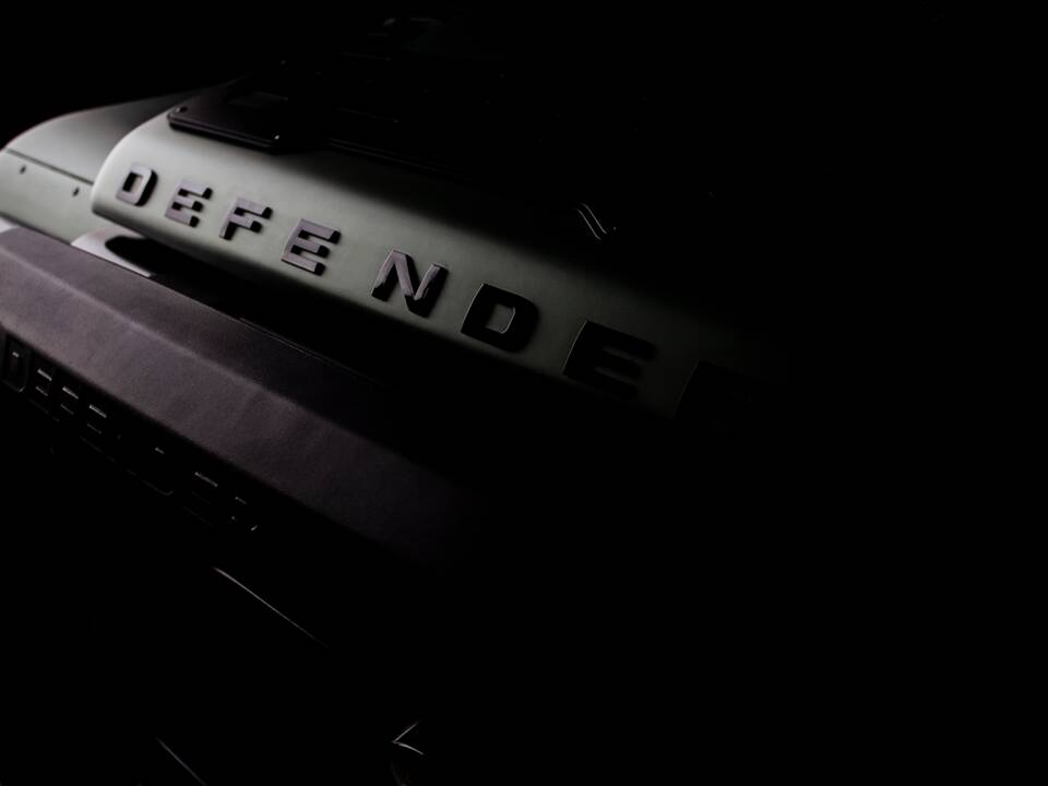 Image 33/44 of Land Rover Defender 90 (2011)