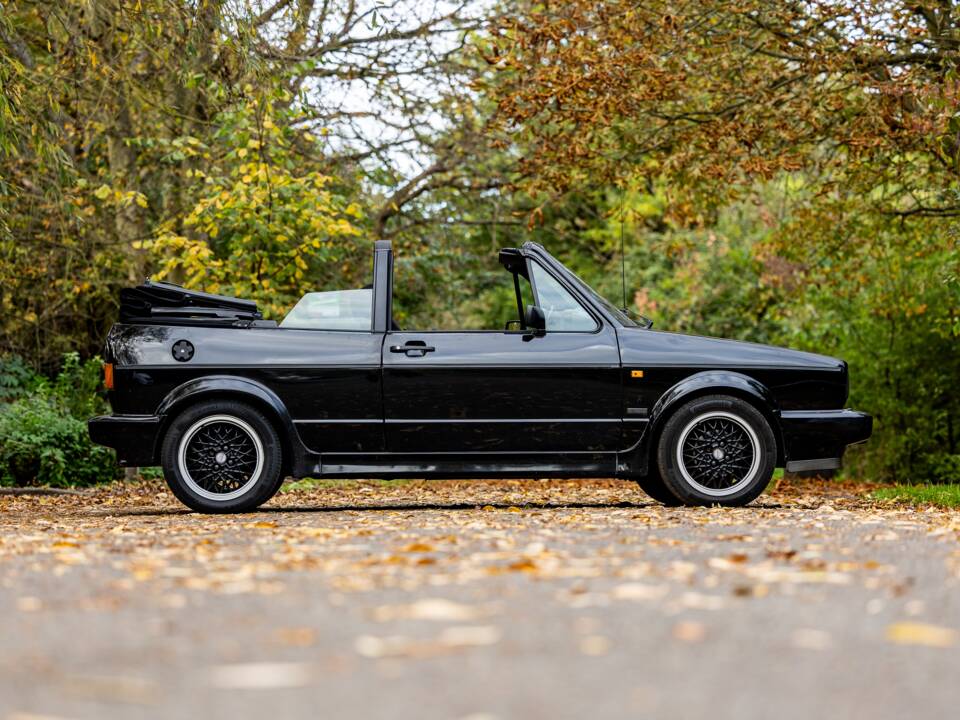 Afbeelding 16/46 van Volkswagen Golf I GTI 1.6 (1993)