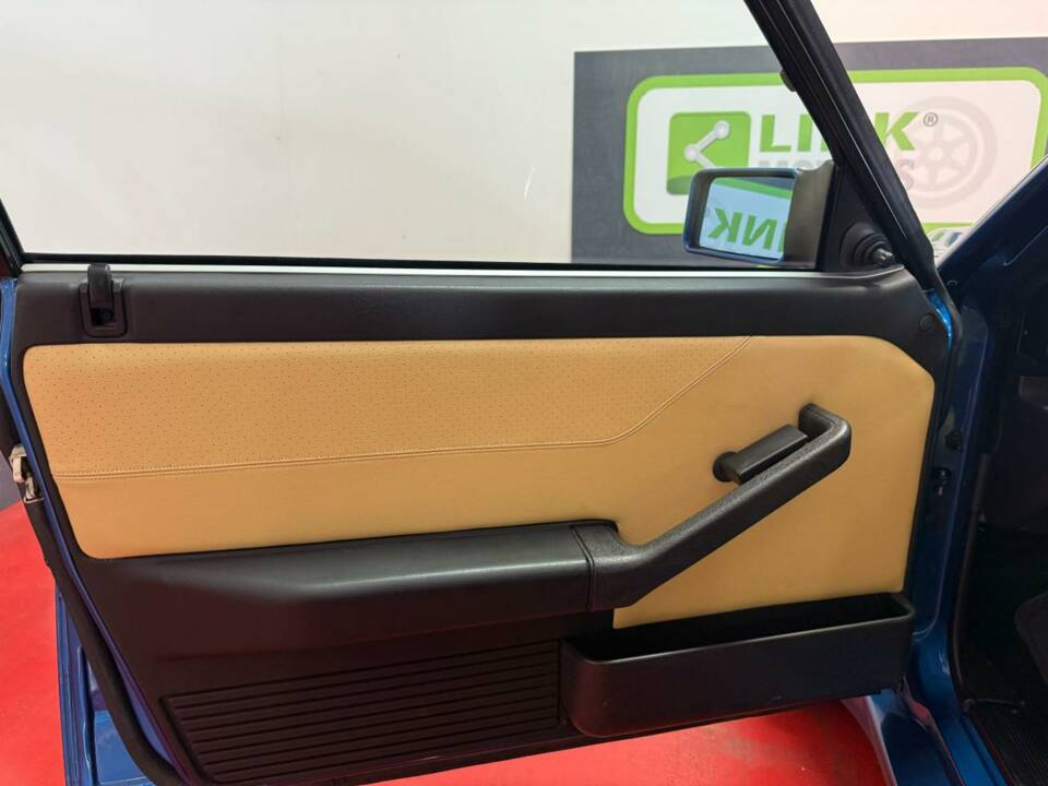 Image 17/50 of Lancia Delta HF Integrale 16V (1994)