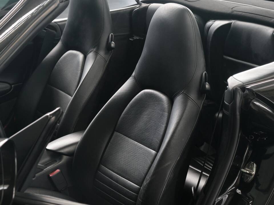Bild 37/50 von Porsche 911 Carrera (1998)