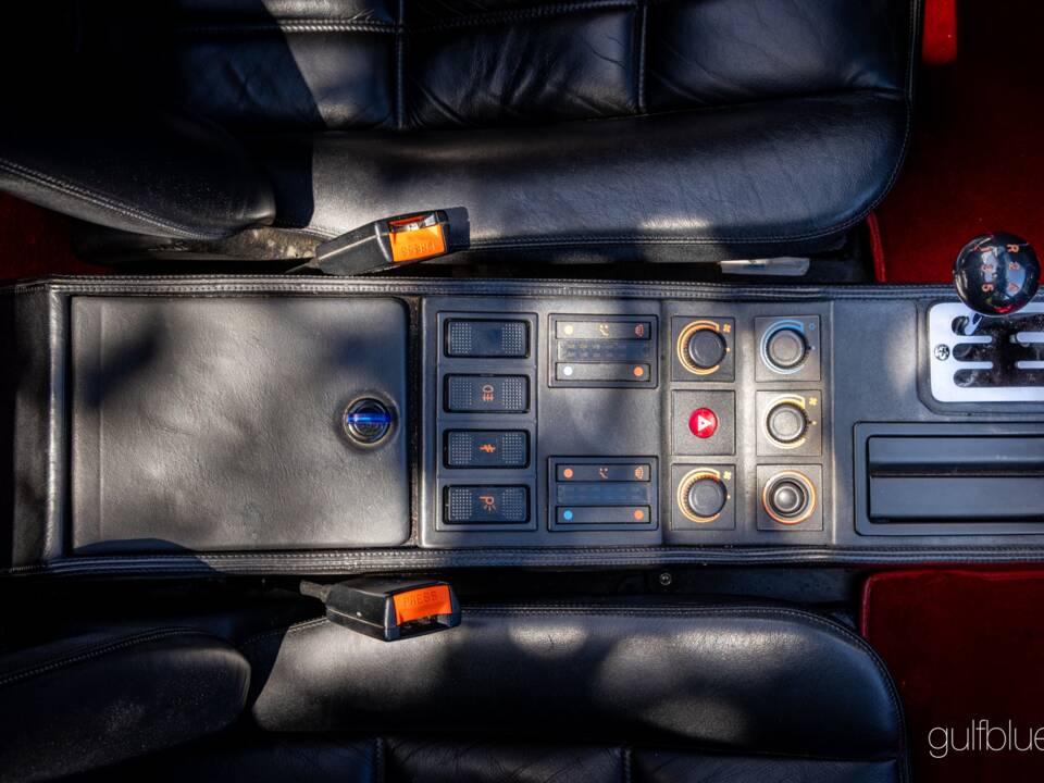 Image 50/73 of Ferrari 208 GTS Turbo (1989)