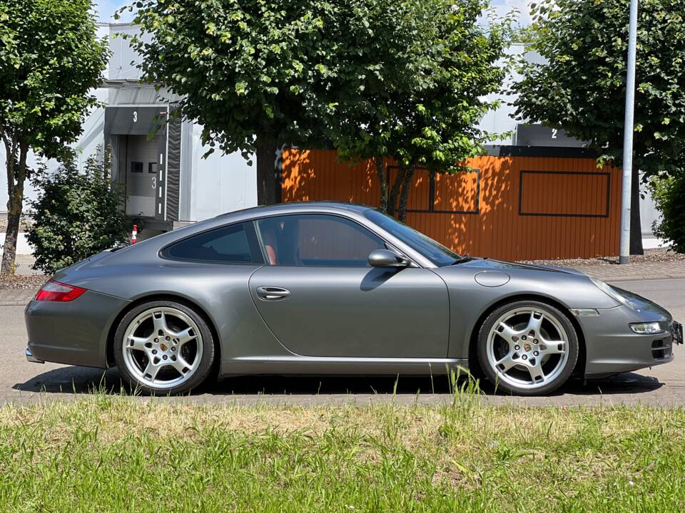 Image 4/53 of Porsche 911 Carrera (2008)