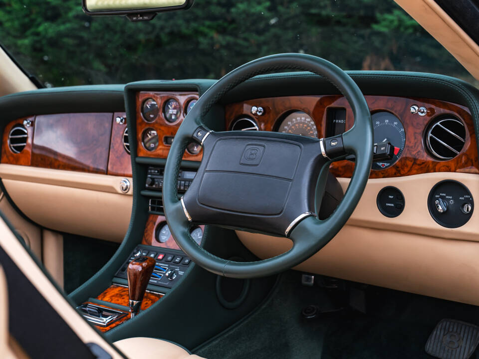 Bild 24/39 von Bentley Azure (1995)