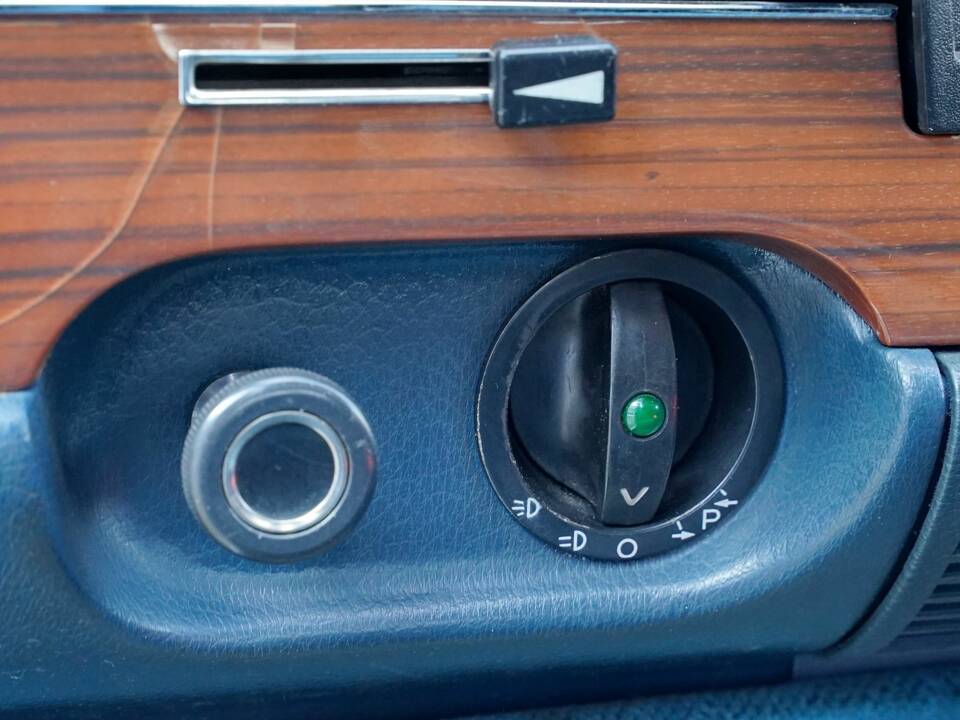 Bild 19/23 von Mercedes-Benz 350 SE (1975)