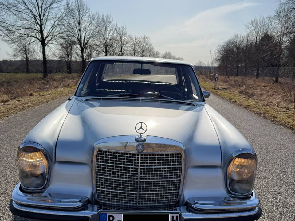 Immagine 1/27 di Mercedes-Benz 280 SE (1971)