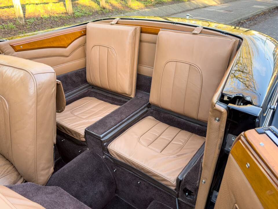 Image 21/21 of Alvis 4.3 Liter Convertible (1938)