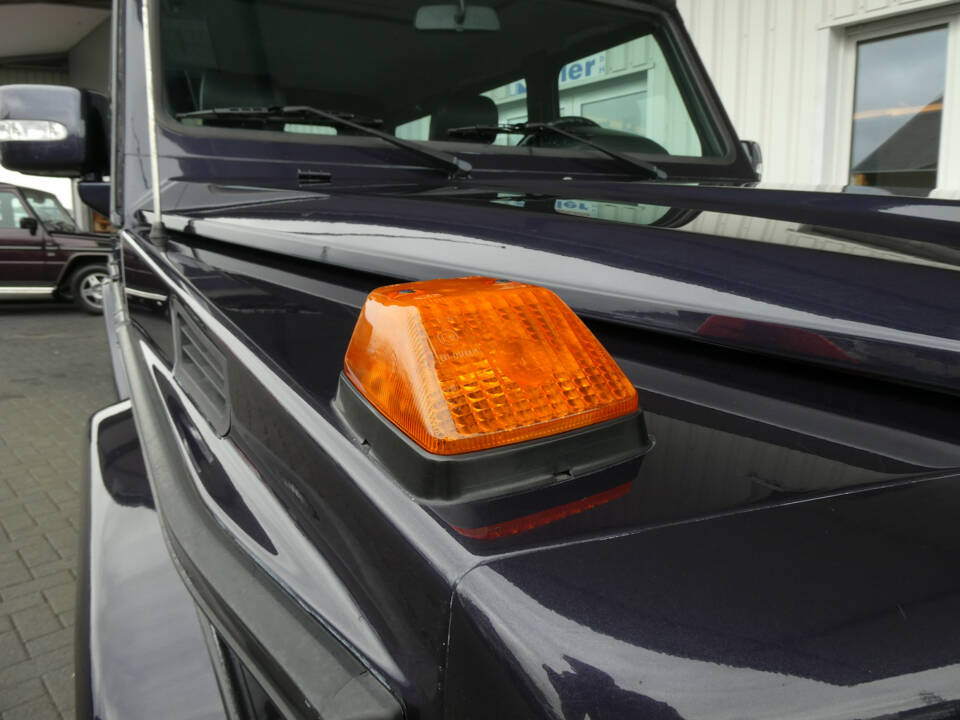 Image 18/23 of Mercedes-Benz 500 GE (1993)
