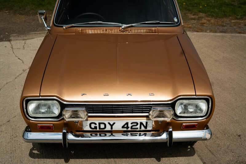 Bild 38/42 von Ford Escort 1300 (1975)