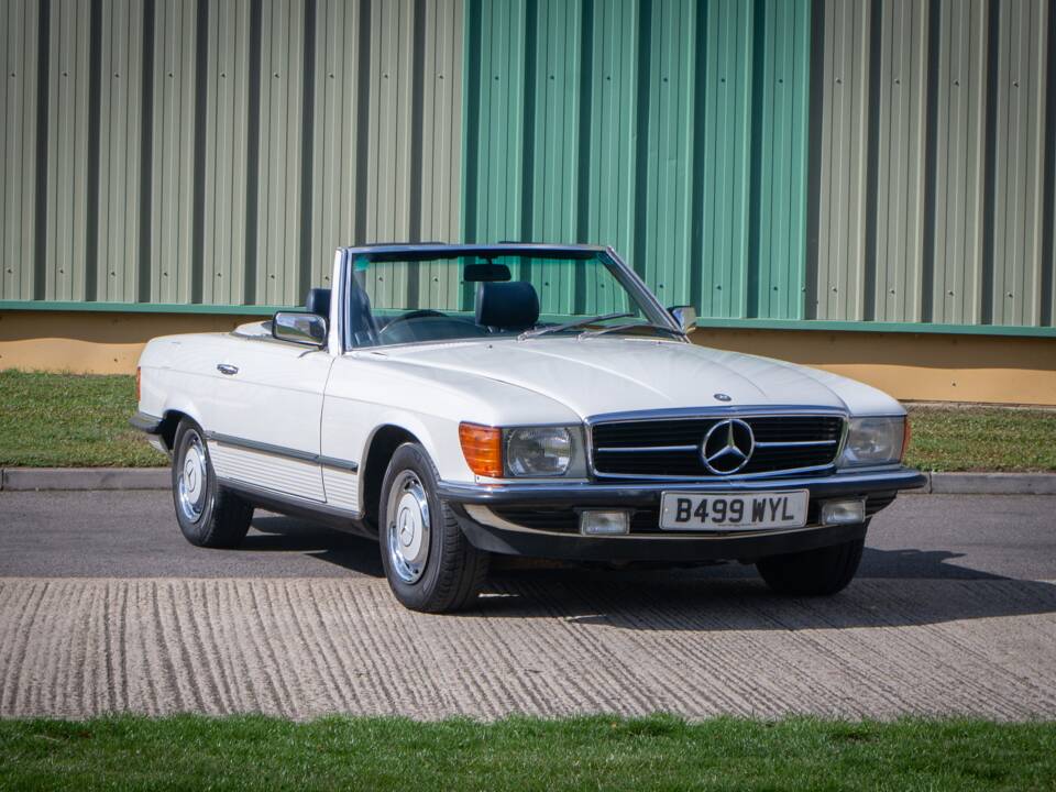 Afbeelding 9/35 van Mercedes-Benz 280 SL (1984)
