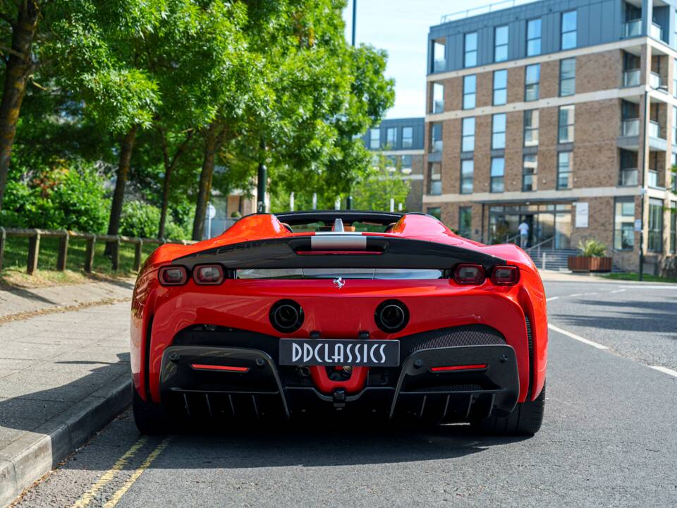 Image 6/37 of Ferrari SF90 Spider (2023)
