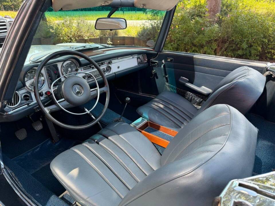 Image 11/42 of Mercedes-Benz 280 SL (1968)