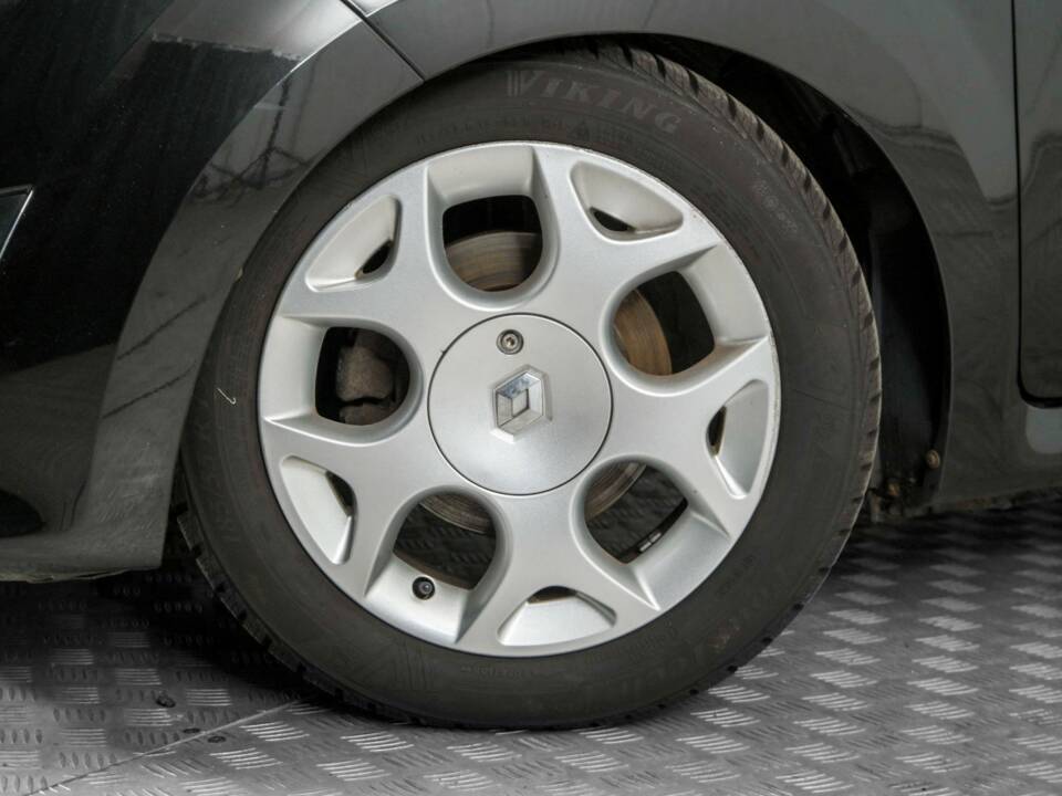 Bild 4/41 von Renault Twingo 1.2 16V (2008)