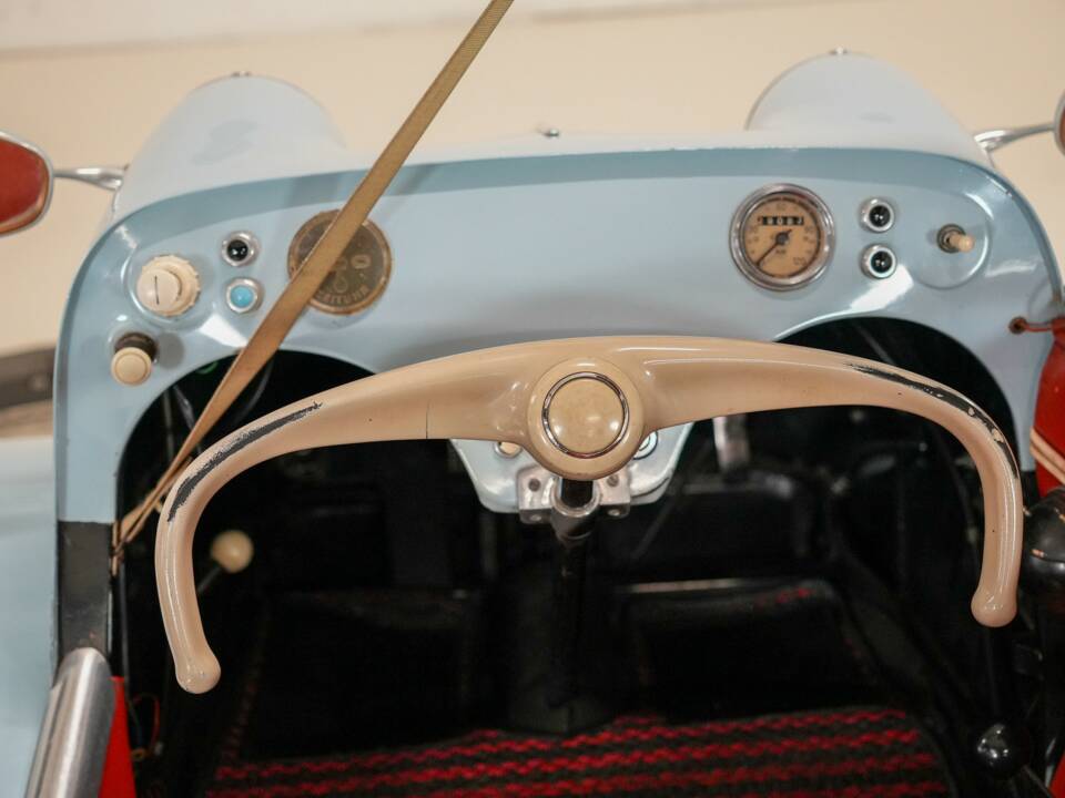 Image 2/27 of Messerschmitt / FMR KR 200 (1959)