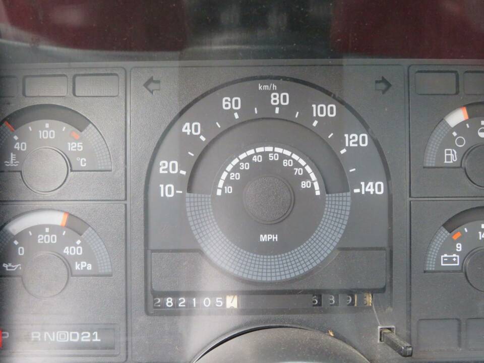 Image 14/20 of GMC Sierra 1500 (1989)