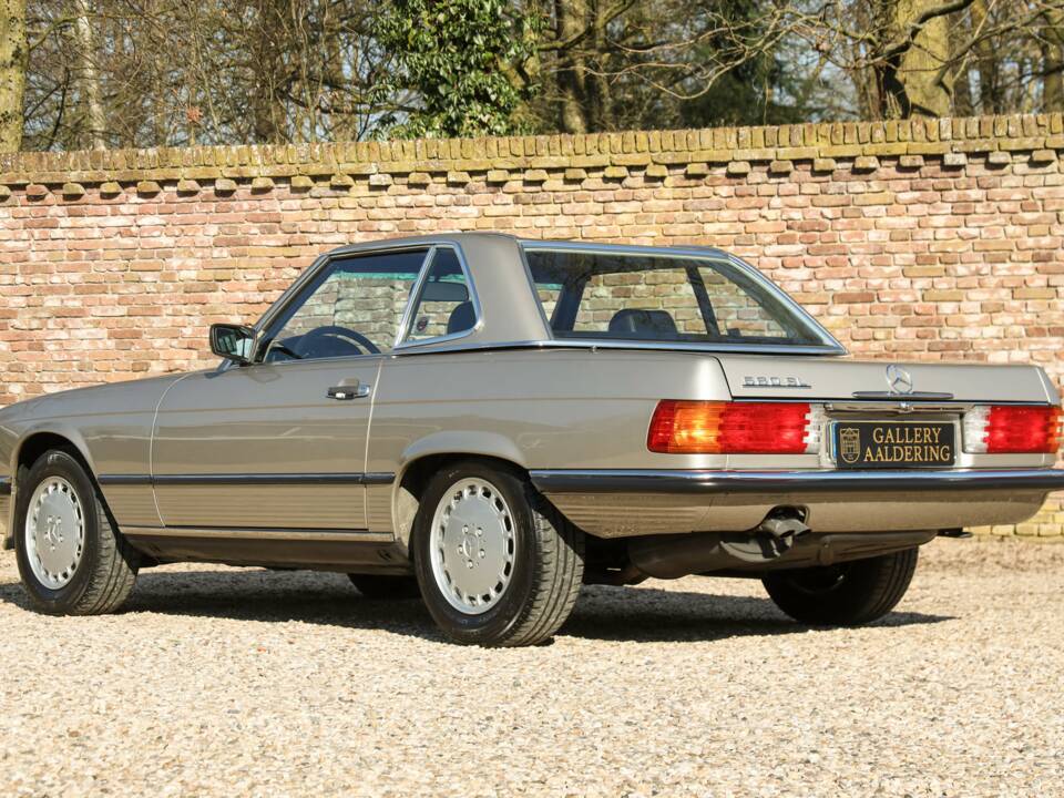 Bild 2/50 von Mercedes-Benz 560 SL (1987)