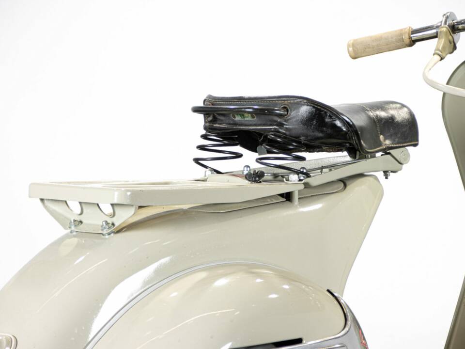 Bild 23/50 von Piaggio Vespa 150 "Struzzo" VL (1955)
