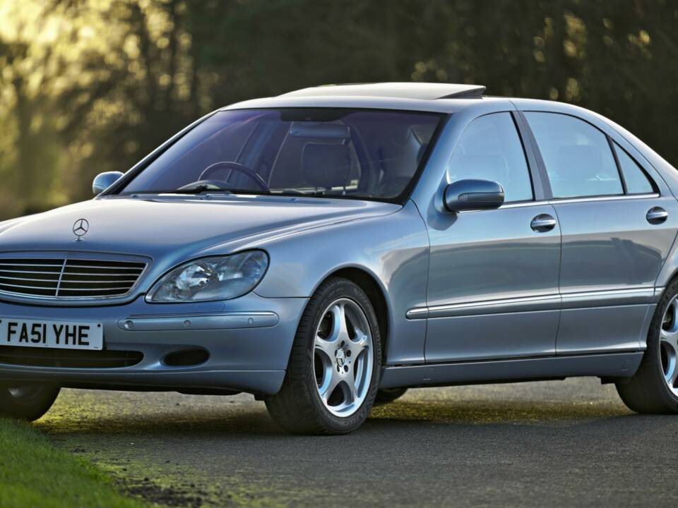 Image 16/50 de Mercedes-Benz S 500 L (2001)