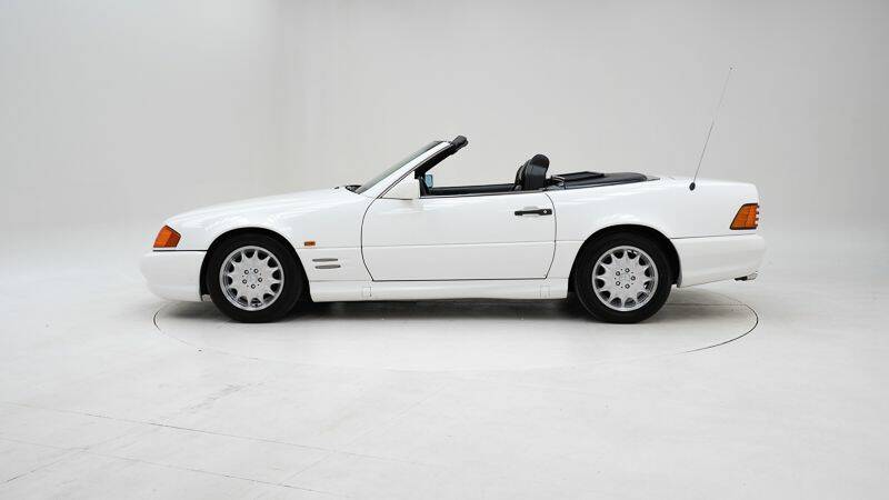 Imagen 8/15 de Mercedes-Benz 300 SL (1991)