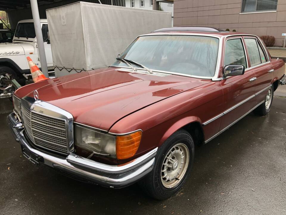 Image 3/8 of Mercedes-Benz 280 SE (1976)