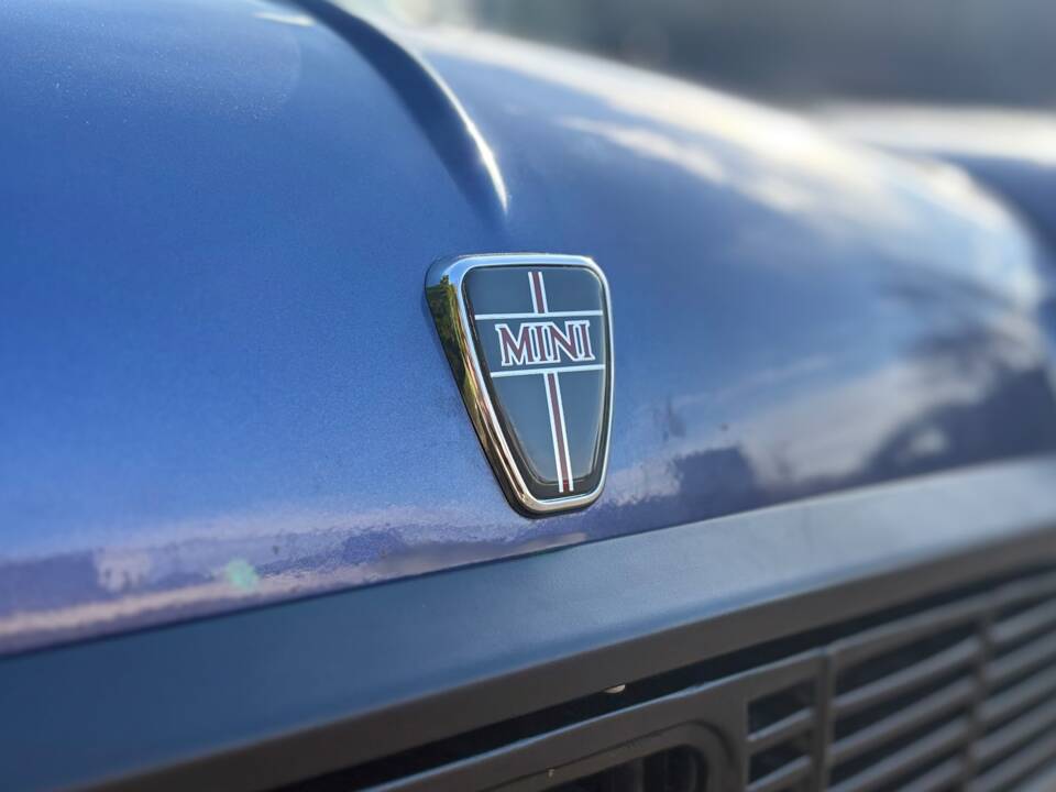 Image 15/22 of Rover Mini Mayfair (1990)