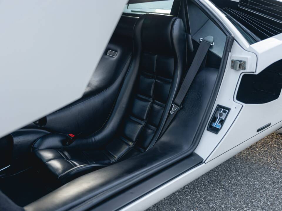 Image 21/73 of Lamborghini Countach LP 400 S (1980)