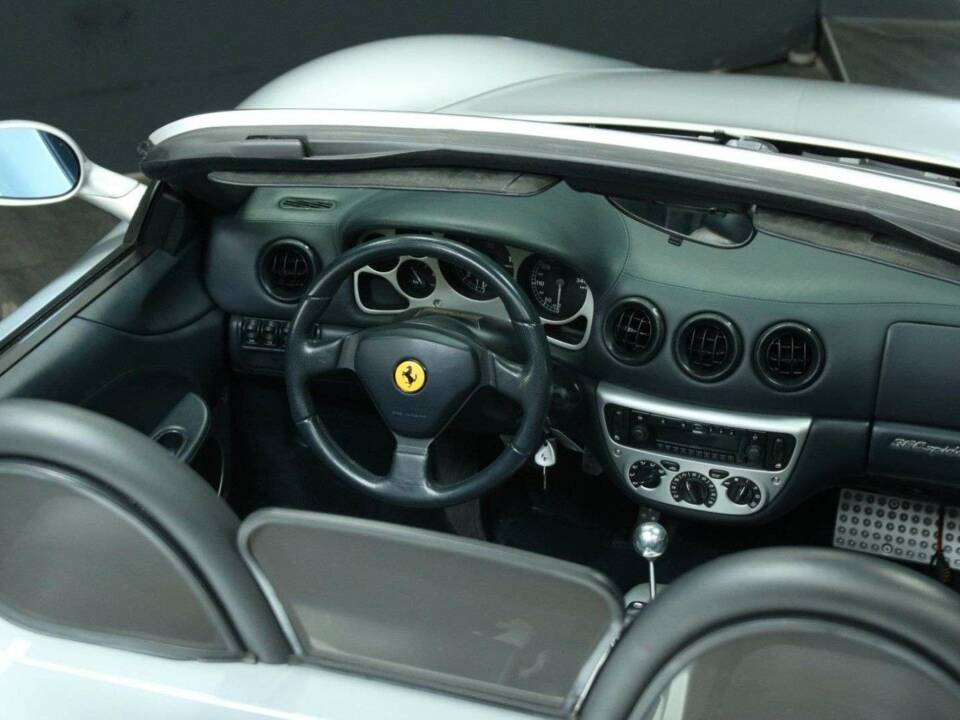 Immagine 48/50 di Ferrari 360 Spider (2003)