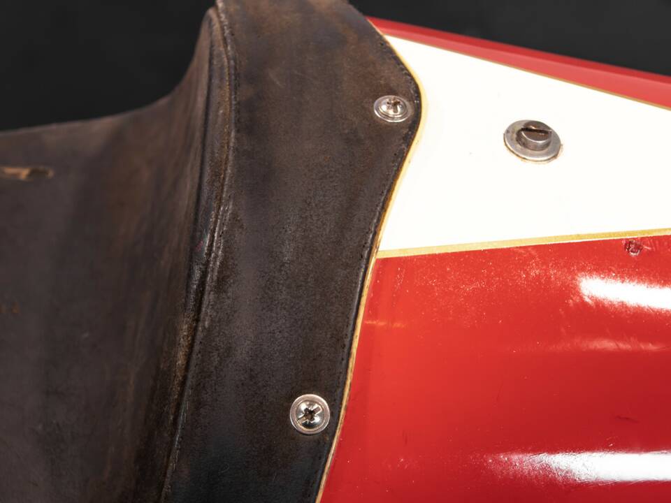 Immagine 26/32 di Aermacchi Harley-Davidson Ala d'oro 250 (1963)