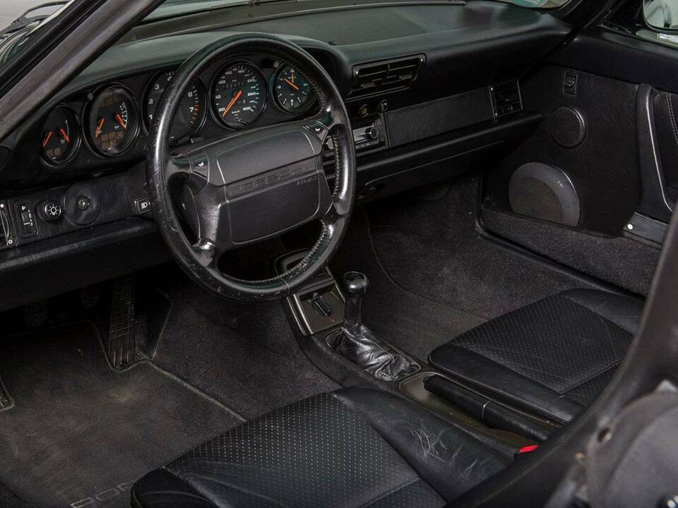 Bild 18/38 von Porsche 911 Carrera 2 (1992)
