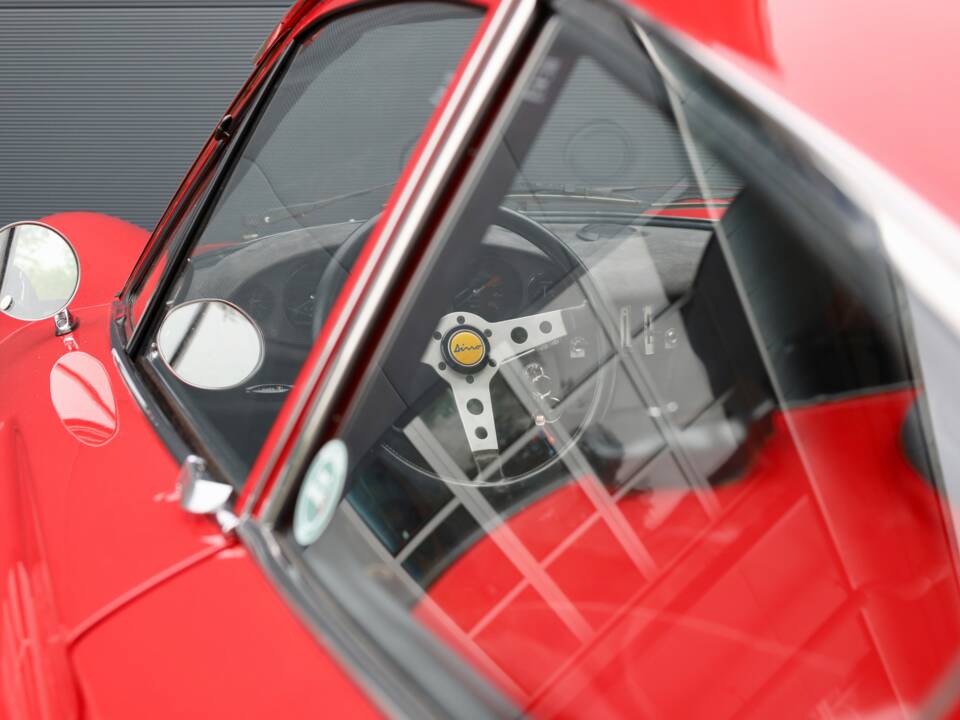 Image 16/24 de Ferrari Dino 246 GT (1973)