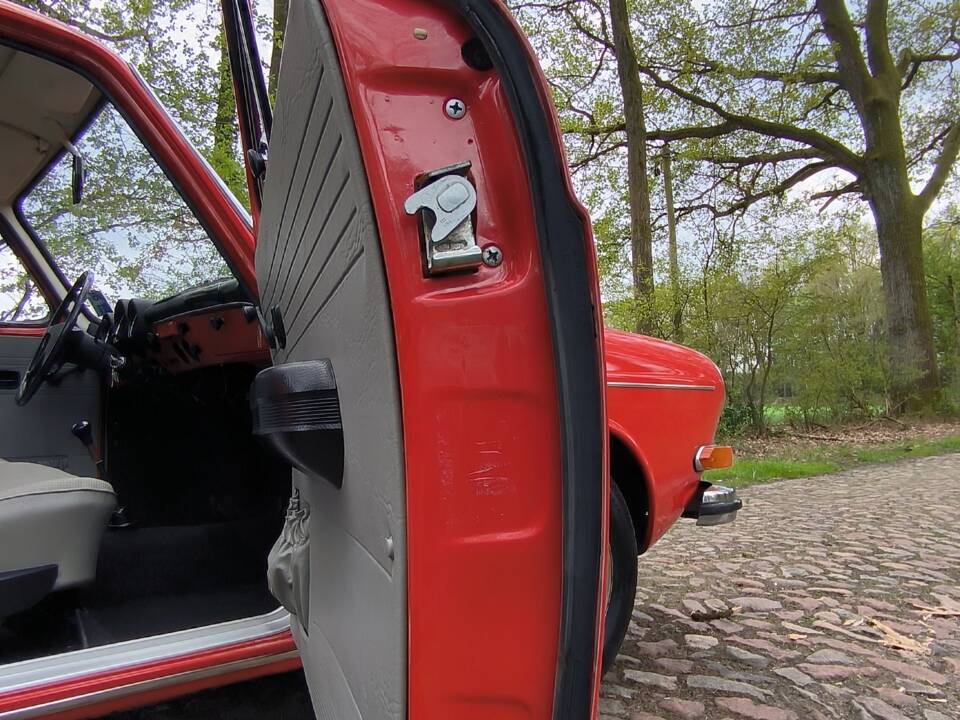 Image 35/53 of Volkswagen 1600 Variant (1972)