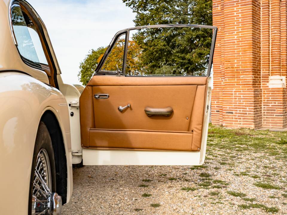 Bild 70/100 von Jaguar XK 150 DHC (1959)