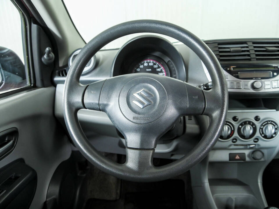 Image 8/48 of Suzuki Alto (2010)