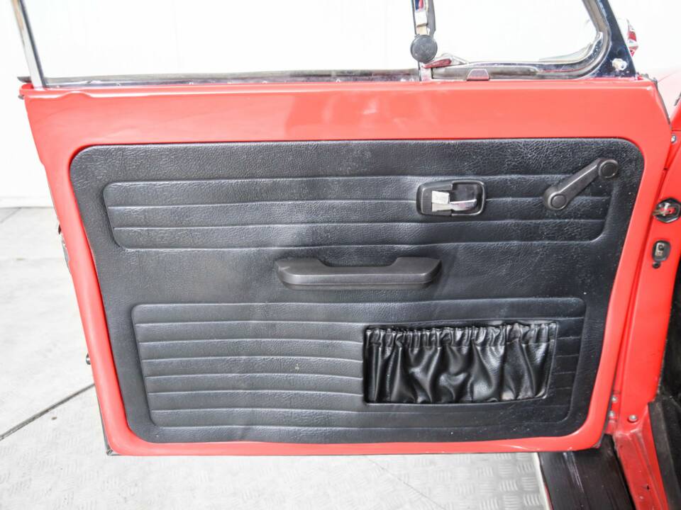 Bild 33/50 von Volkswagen Käfer 1303 LS (1974)