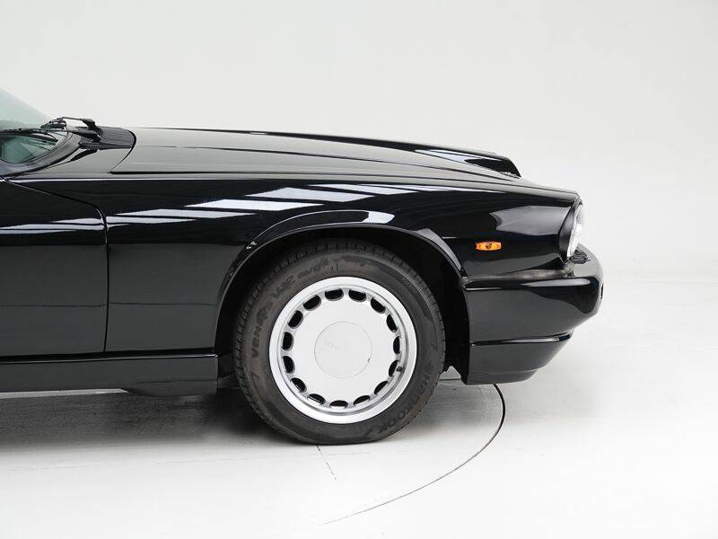 Image 10/15 of Jaguar XJRS 6.0 (1991)