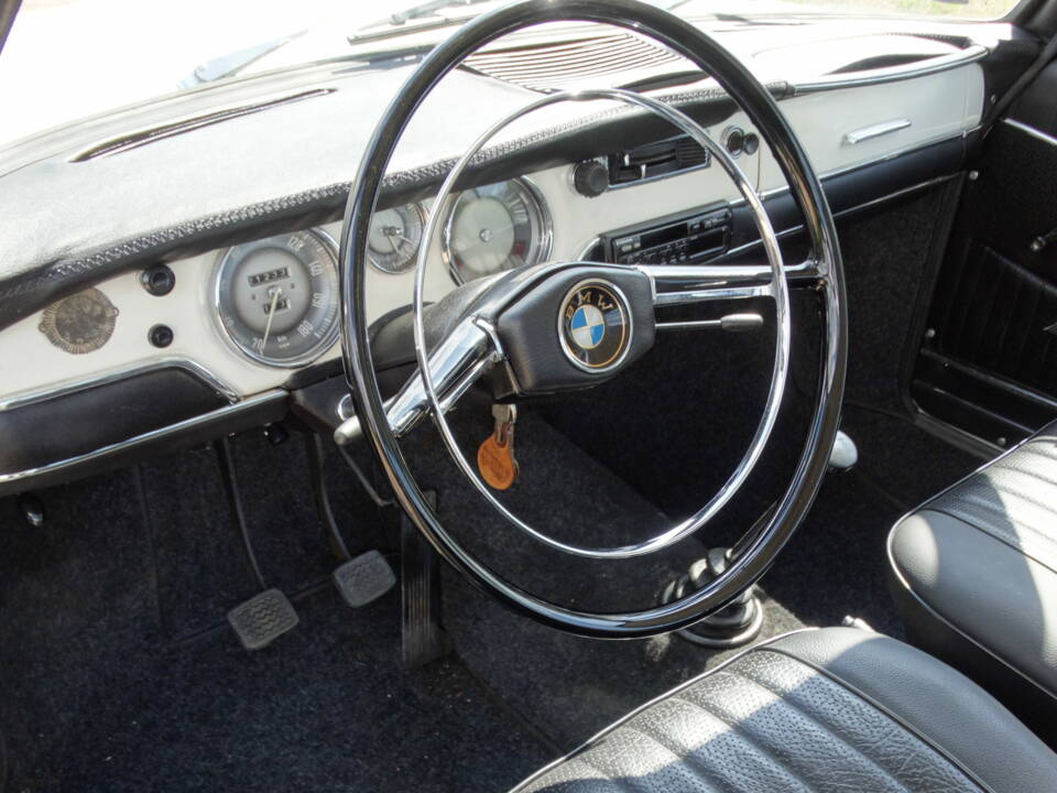 Image 4/6 of BMW 1500 (1963)