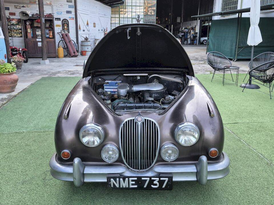 Bild 67/76 von Jaguar Mk II 2.4 (1963)