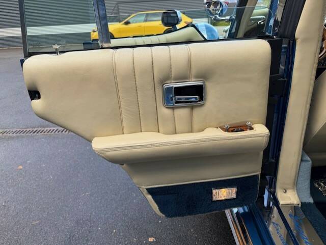 Image 16/32 of Excalibur Phaeton V (1989)