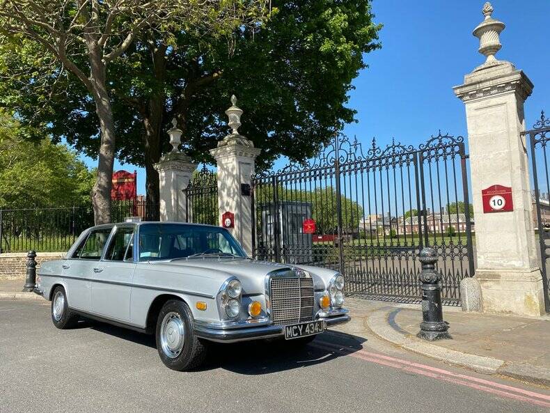 Afbeelding 2/50 van Mercedes-Benz 300 SEL 6.3 (1971)