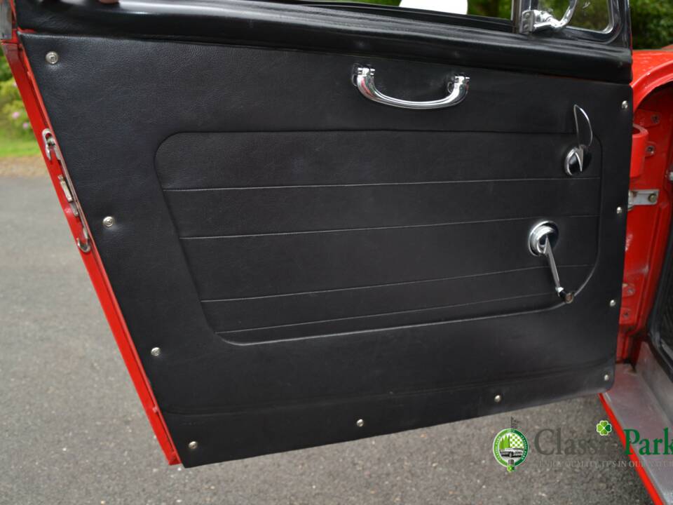 Image 22/50 of Austin-Healey 3000 Mk II (BJ7) (1962)