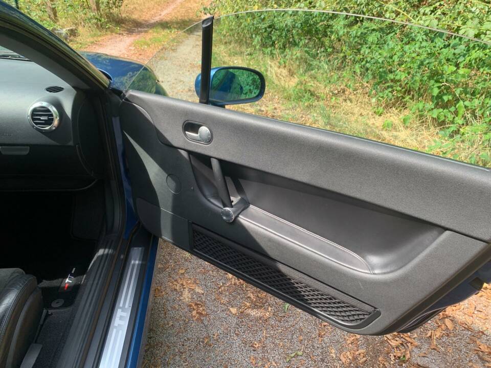 Image 39/72 of Audi TT 1.8 T (2000)