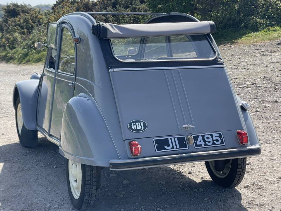 Image 3/12 de Citroën 2 CV  AZ (1956)