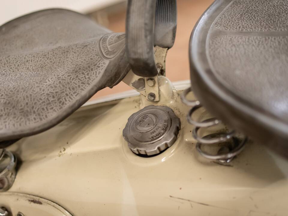 Image 11/14 de Puch LARO 125 (1900)